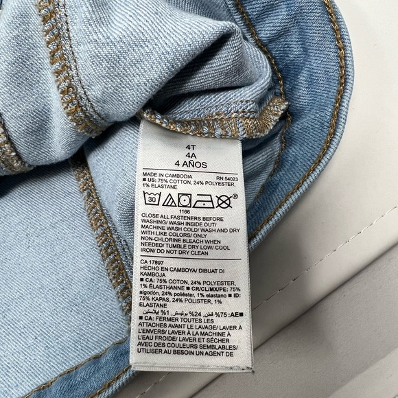 Old Navy Light Wash Trucker Denim Jean Jacket Size 4T - Picture 7 of 8